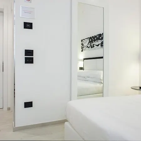 Lhp Suite Napoli Parco Margherita Exterior photo